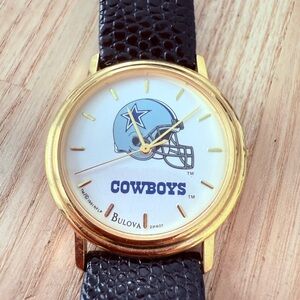 Vintage 90s Bulova NFL Dallas Cowboys gold tone black leather watch NEW BATTERY